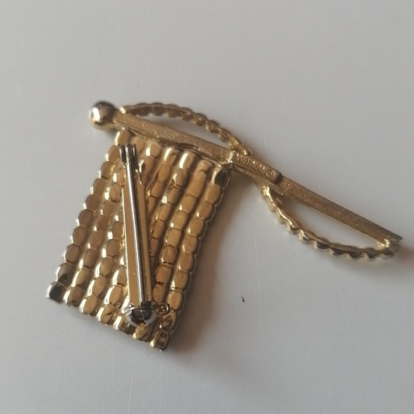 ❤️3/$25❤️Vintage Brooch Rafaelian Red Blue White Rhinestone American Flag Gold - Picture 6 of 8